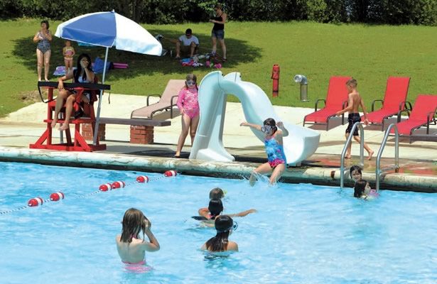 Floresville City Swimming Pool (Wilson County News)