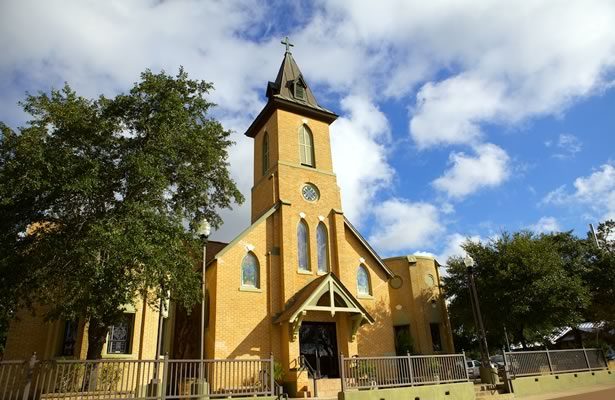 Sacred Heart Catholic Church Floresville