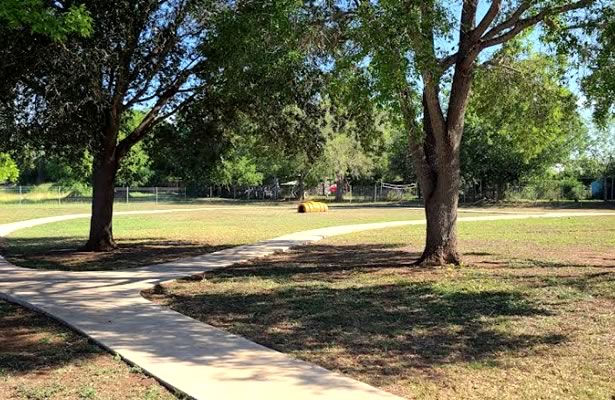 City of Floresville Dog Park