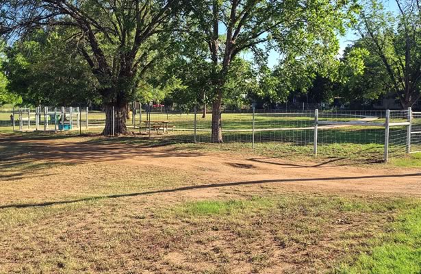 City of Floresville Dog Park